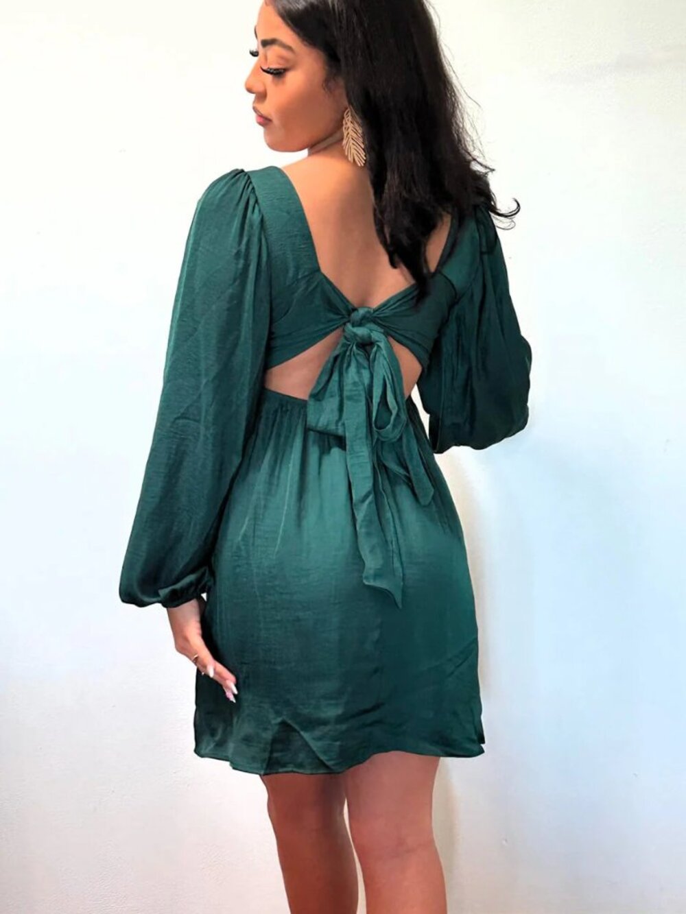 NWT Lulus Emerald Green Satin Tie Back Babydoll Dress - Small / Robe verte satin